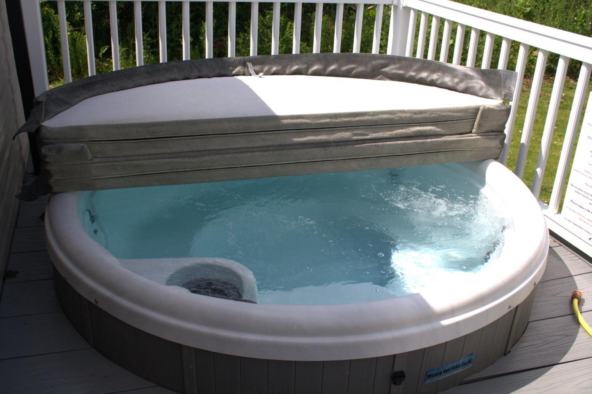 41 The Meadows Luxury Hot Tub Holidays Tattershall Lakes Экстерьер фото